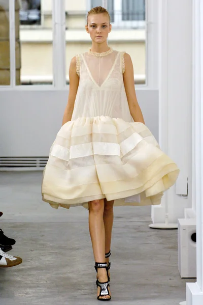Look 30